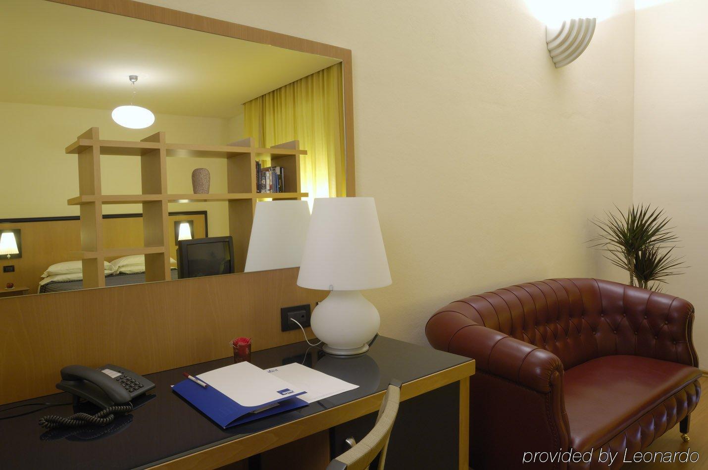 Hotel Masini Forlì Oda fotoğraf